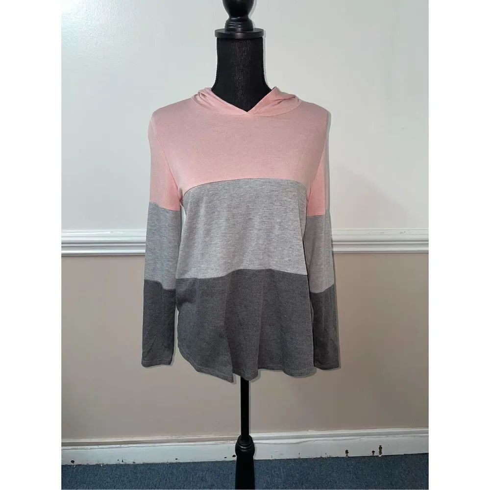 Signature Studio Tri-Color Long Sleeve Thin Hooded Shirt